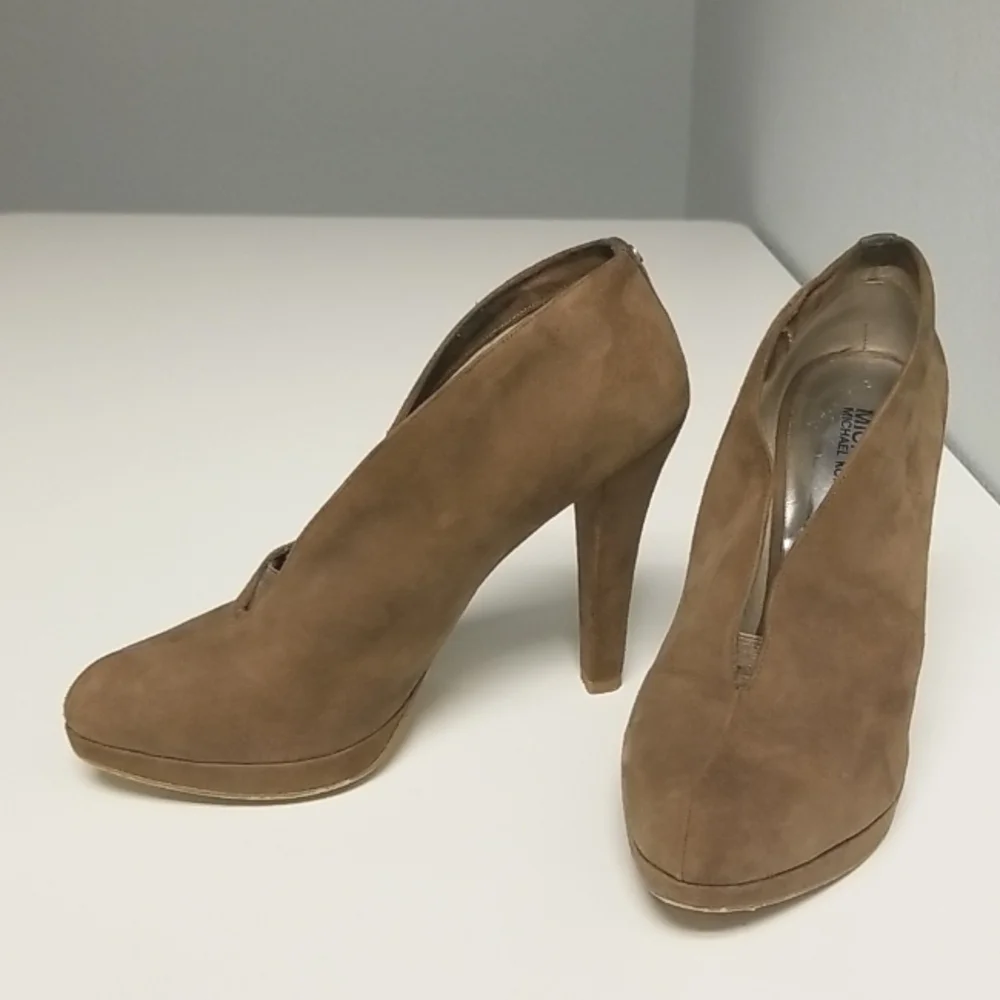 MICHAEL KORS suede booties